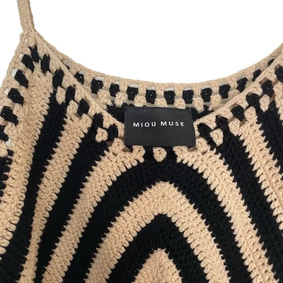 Miou Muse Crochet Knitted Black Tan Color Block Above Knee Dress Medium - Picture 7 of 7